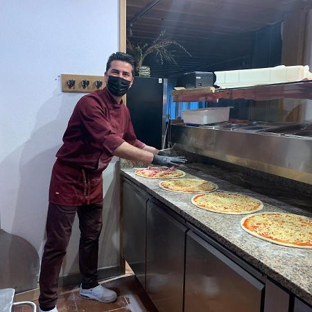 ホテル Ristorante Con Alloggio Val Sole Acquarossa エクステリア 写真
